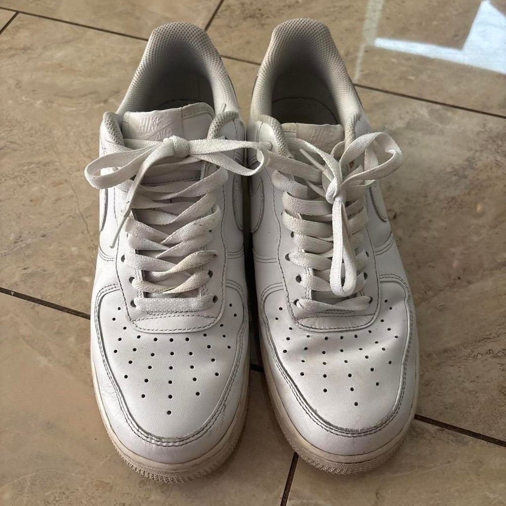 Nike Air Force 1 07 Low White Leather Sneakers CW2288-111 Womens 9.5